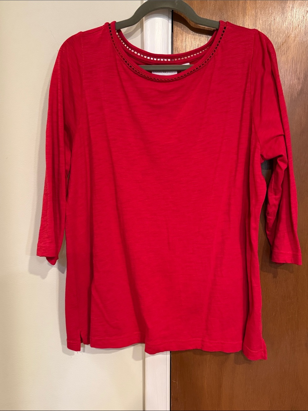 Belle by Kim Gravel Red Long Sleeve Scoop Neck Top